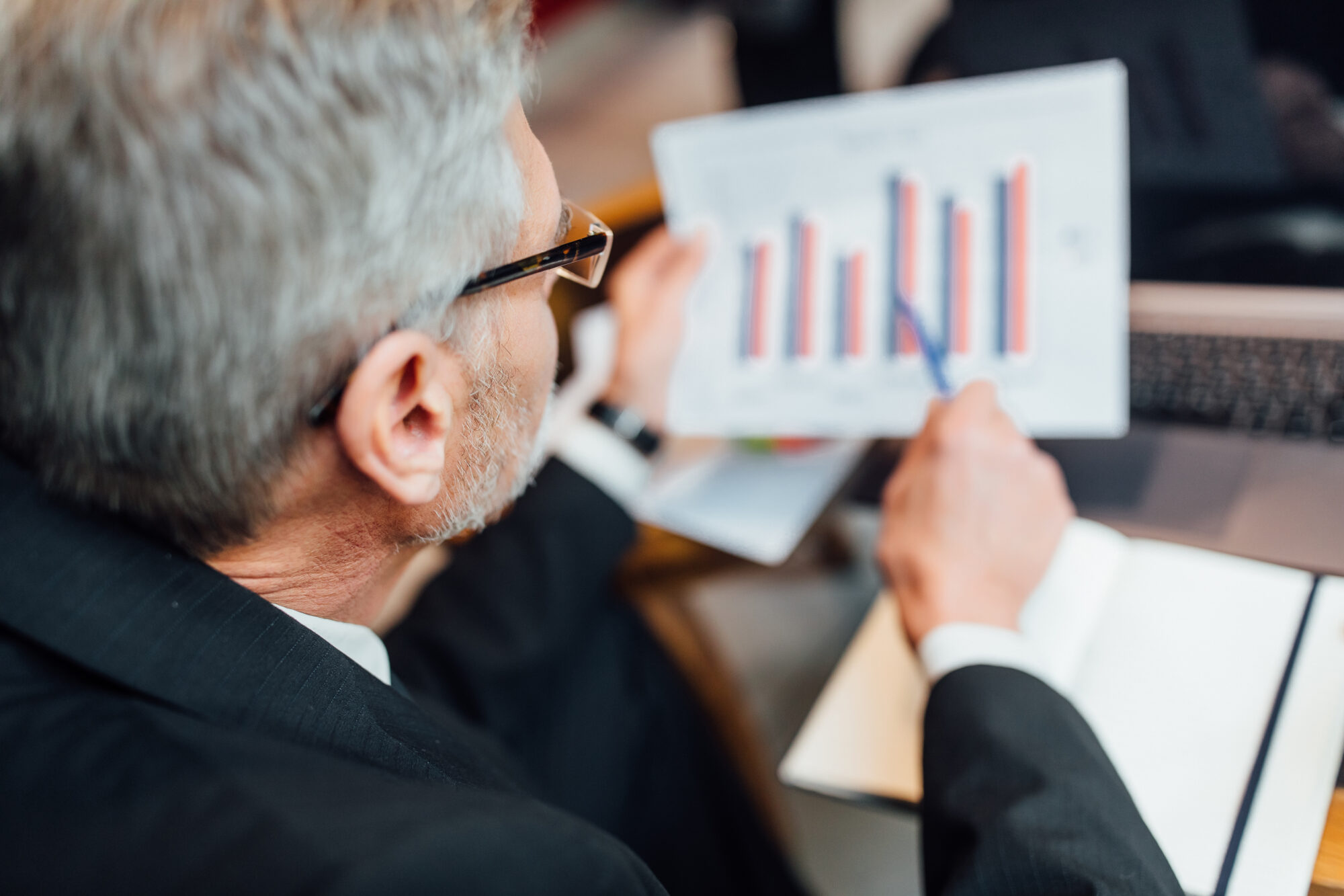 Analyse de marché et stratégie de pénétration avec Kyora Consulting